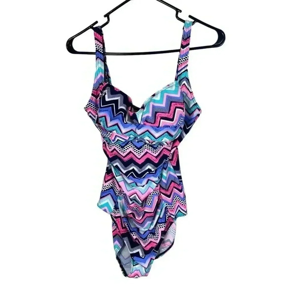 Betty's Beach Bungalow colorful Chevron print one piece swimsuit size 12 - Picture 1 of 11